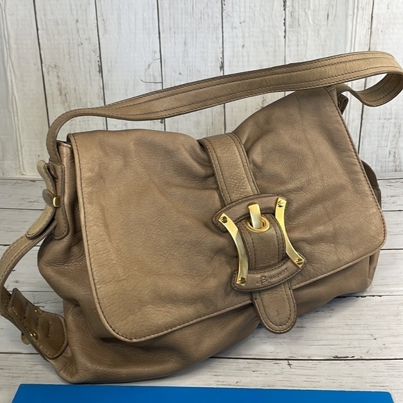 B Makowsky Taupe Leather Slouchy Hobo Satchel Shoulder Bag w/Large Buckle Accent - Picture 12 of 15
